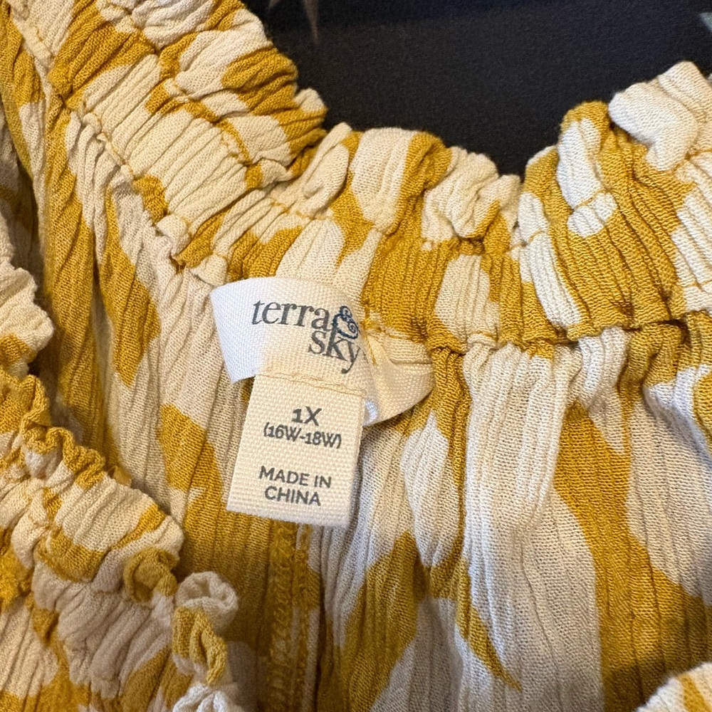 Terra & Sky Off The Shoulder Blouse - Picture 4 of 5